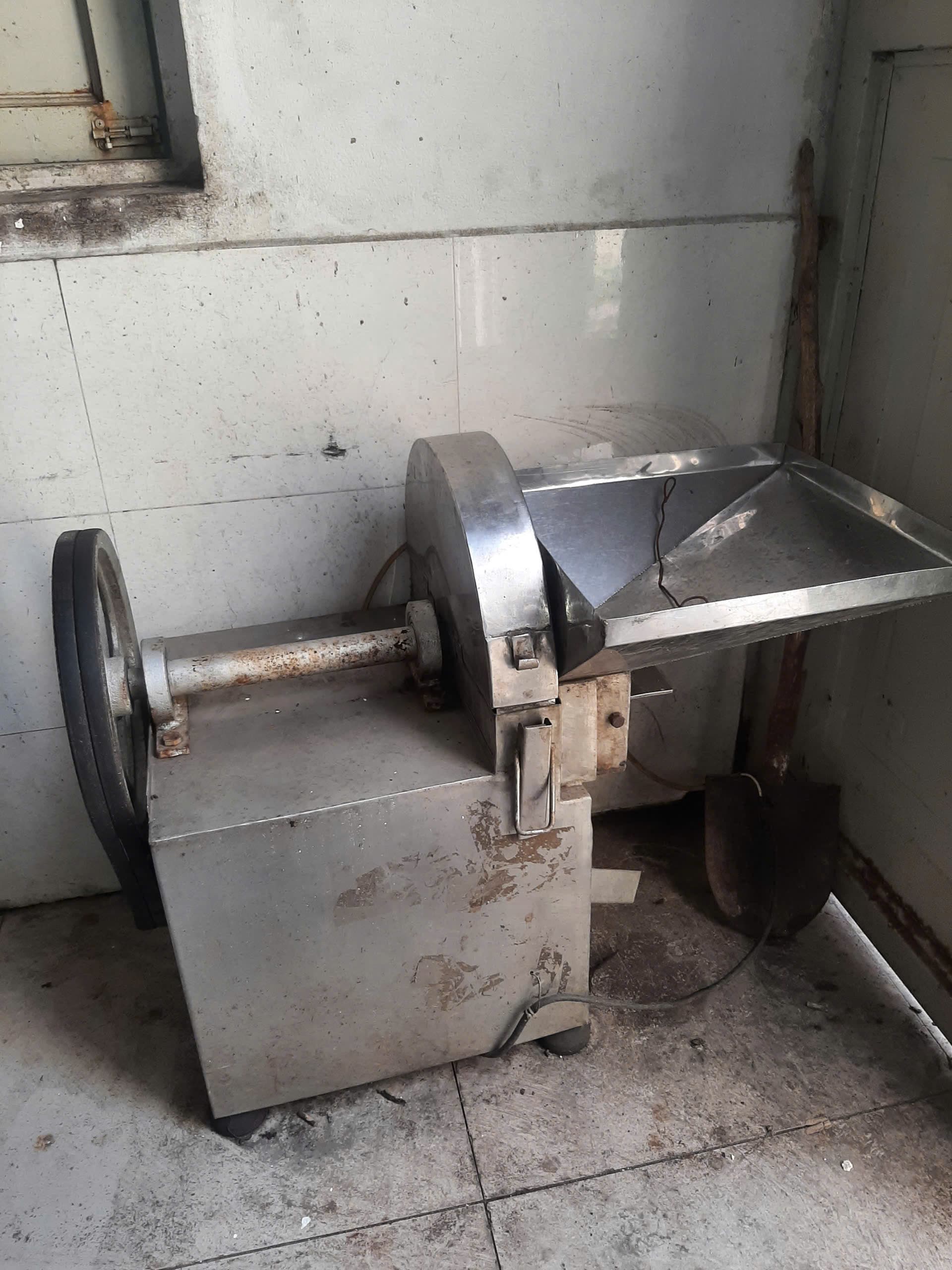 Máy thái dược liệu